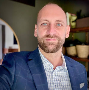 Meet your Posher, Jeremy john